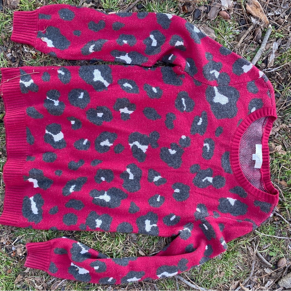 LOFT WOMEN'S RED & GRAY ANIMAL PRINT CREW NECK LS SWEATER SZ S